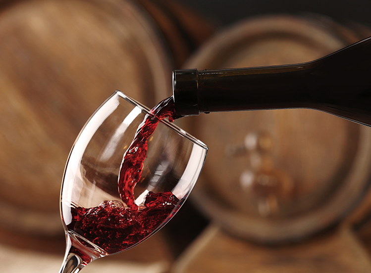 haine-wines-vineyards-okanagan-pouring-red-wine
